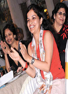 Rajasi, Shantanu's musical party