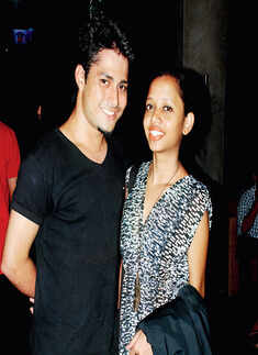 A downpour of music @ At Sutra