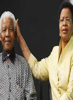 Nelson Mandela passes away