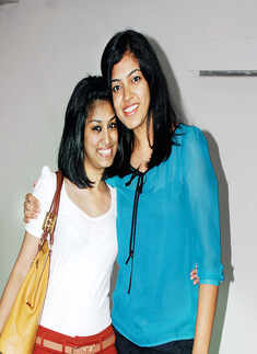 Cyrus Broacha performs