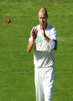 NZ fast bowler Chris Martin retires