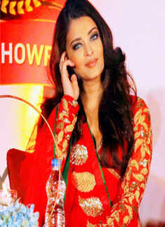 Ash at jewellery store launch