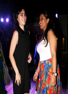 A hot poolside party