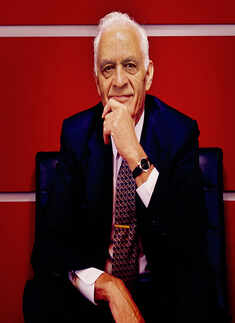 Founder of US-based Bose audio firm dies at 83