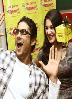 Issaq cast at Radio Mirchi