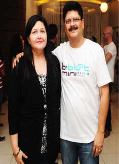 Farhan 'hair' for Adhuna