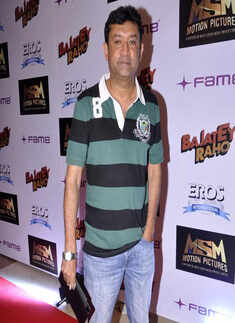 Bajatey Raho: Premiere