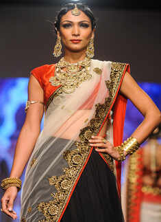 IIJW'13: Golecha Jewels