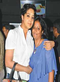 Socialites @ DJ night party