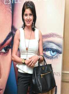 Socialites @ fashionable event