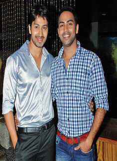 Party peeps in the city