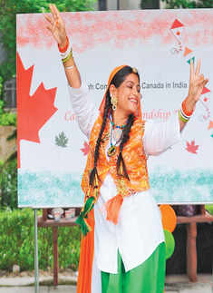 Celebrating foreign friendship