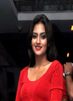 Socialites party at Underground