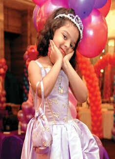 Abeer, Aarna's birthday party