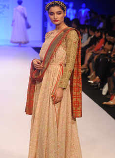LFW'13: Debarun