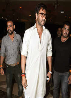 Stars promote Satyagraha