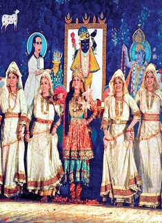 Simply divine gathering