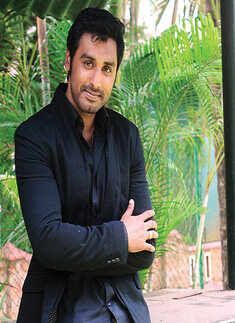 Celebs at Thakkali's puja