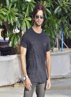 Shahid promotes Phata Poster Nikla Hero