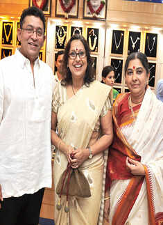 Marathe Jewellers' 3rd store opening