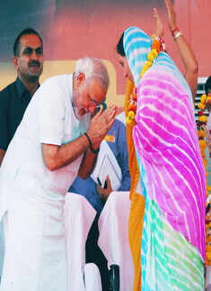 Narendra Modi's colourful Jaipur rally