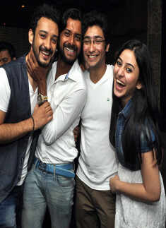 Dance, dhamaal @ Underground