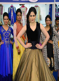 Meena Bazaar's fashion extravaganza