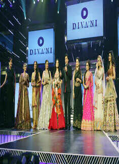 Starry tribute to Late Yash Chopra