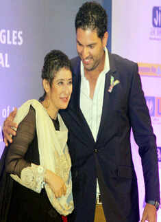 Manisha, Yuvi @ Cancer awareness event