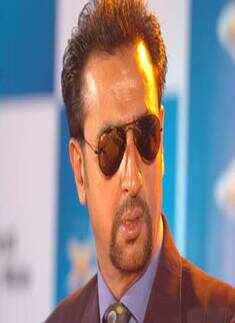 Grover promotes bike