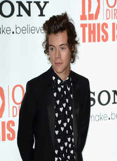 Harry Styles bids 150k pounds to board spacecraft