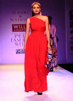 WIFW '13: Day 1: Gauri & Nainika