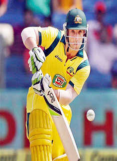 Australia rout India to take 1-0 lead