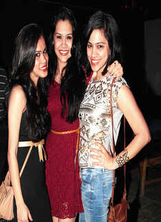 DJ Nash performs @ I-Bar