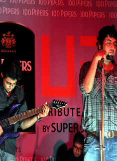 Band Super Junkies performs 