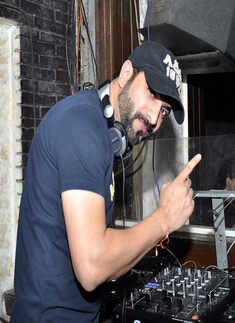 It's time to party @ Underground