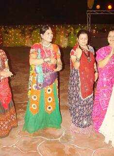 Gujrati Mitramandal Dandiya