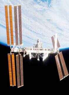 Space Shuttle returns