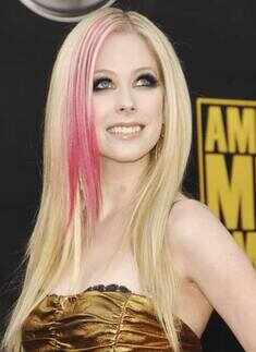 Avril Lavigne at American Music Awards