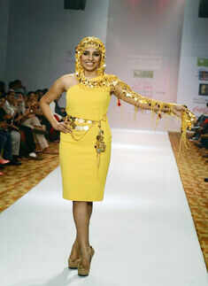 ABILPFW: Mona Shroff