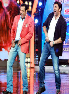 Best pictures of the day: 10th November 2013