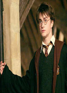 New invisibility cloak makes objects vanish