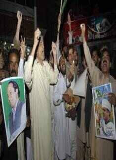 Nawaz Sharif arrives in Pakistan