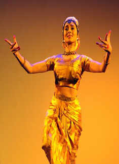 Pernia Qureshi performs Kuchipudi