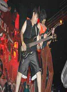 Band competition with Veda