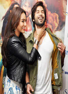 Shahid, Sonakshi promote R... Rajkumar