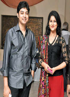 Rrishii-Debjani's wedding anniversary 