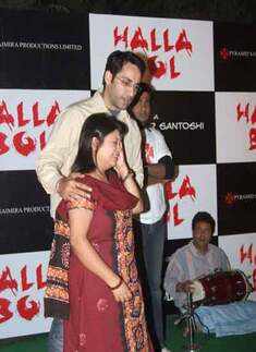 Street Play - 'Halla bol'