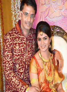 Sahil Vidhate and Radhika Guram's wedding party