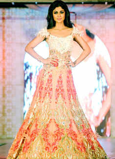 Shilpa walks for Rohit Verma